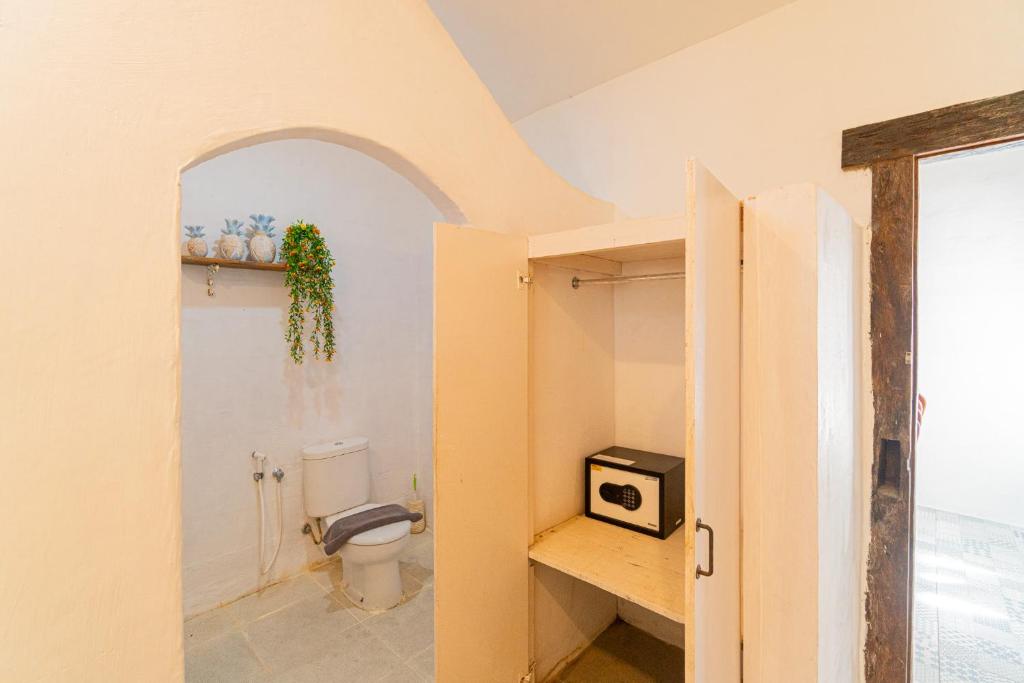 Rare Guesthouse & Restaurant Business for Sale in Padang Padang, Uluwatu
