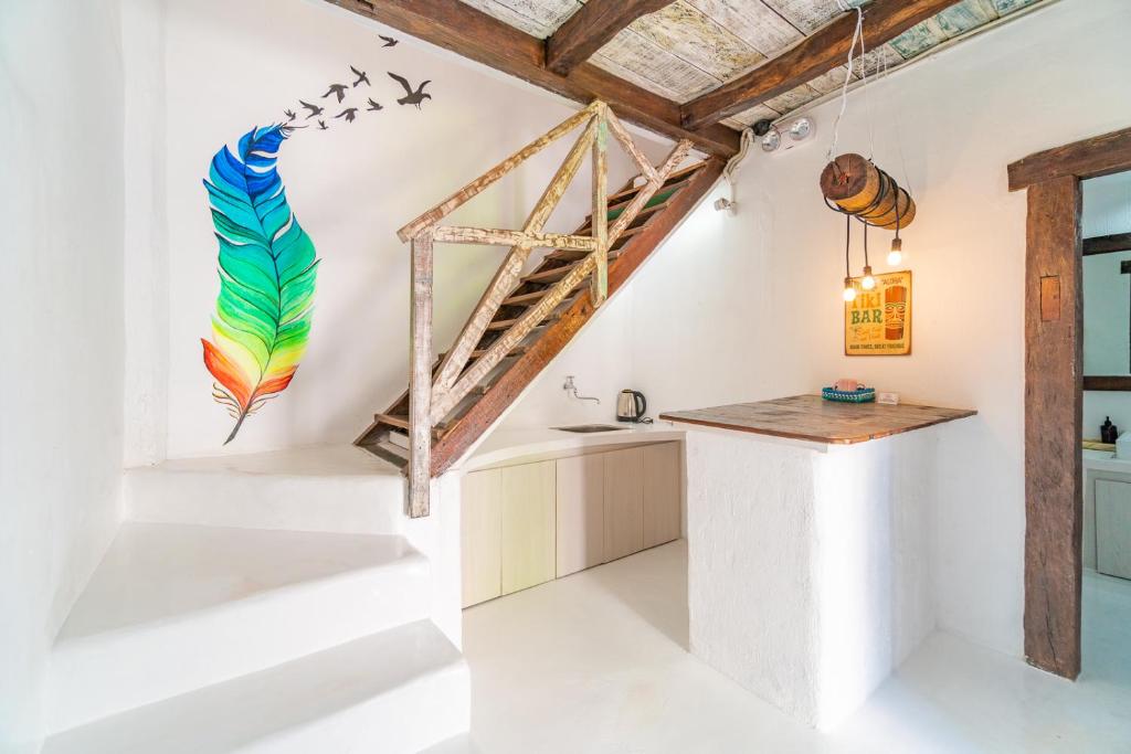 Rare Guesthouse & Restaurant Business for Sale in Padang Padang, Uluwatu