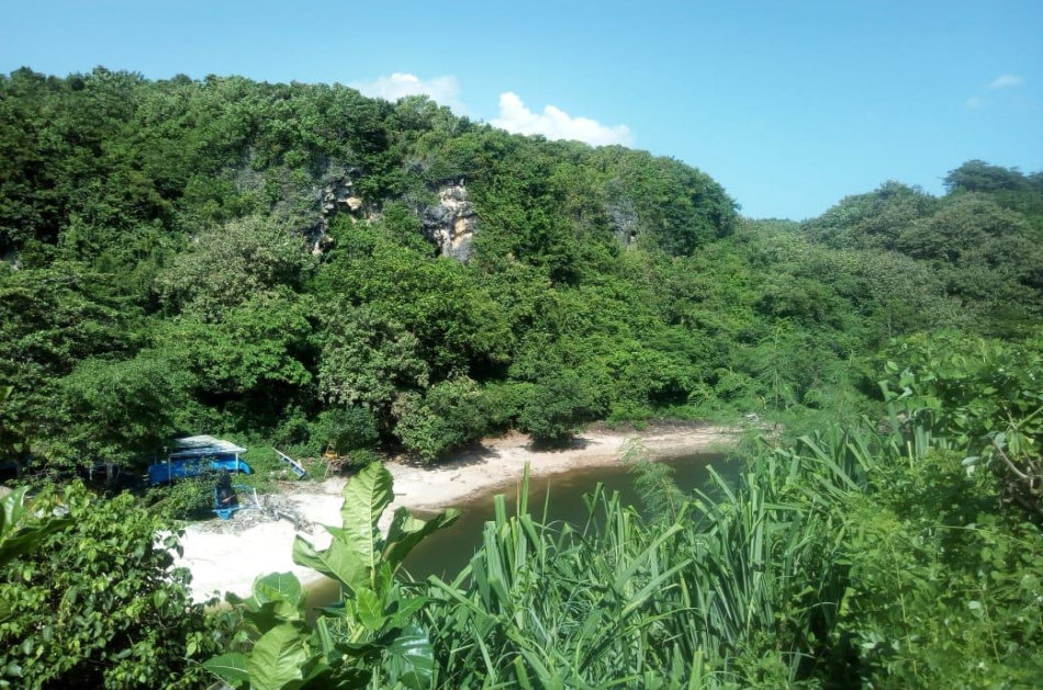 Premium Beachfront Land — Balangan Beach, Next to AYANA